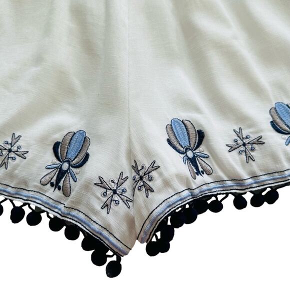 Miami Blue White Floral Embroidered Pockets Tie Pom Pom Hem Shorts Small NEW - Picture 7 of 12